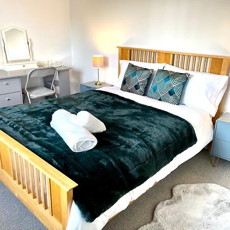 Stylish Cosy And Bright Apartment - Fantastic Location - Perfect For Business Or Solo Travellers Bishop's Stortford Eksteriør billede